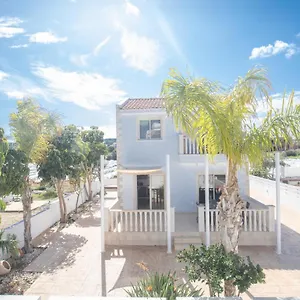 Tonia Seaview Villa